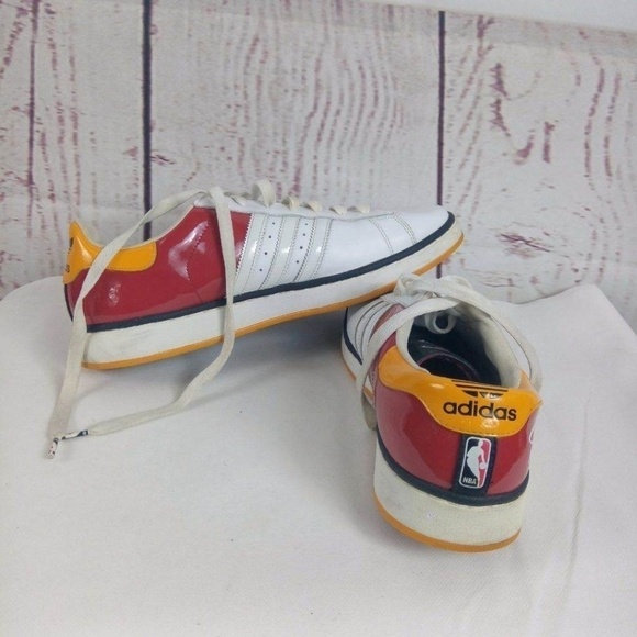 Rare Adidas Miami Heat Low Top Size 14 NBA Basketball Shoes - Picture 1 of 7